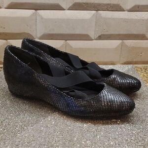 ROCKPORT Snakeprint Wedge - Size 10